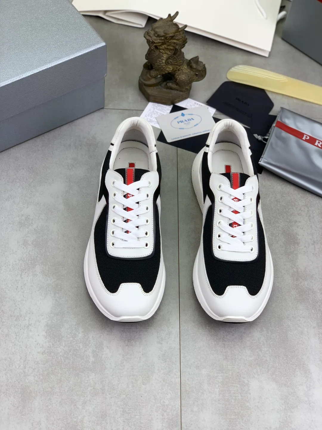 Men's men's shoes💰P580💰【New model】Top quality, new popular models on the official website, which will never go out of style for a century,🆘 The trendy brand (Prada) mainly promotes popular models, avant-garde and versatile fashionable men's shoes, private version molding, cowhide surface splicing 1:1 oil edge processing... fashionable and simple, original imported cowhide interior cowhide feet; the atmosphere and personality are more fashionable, eye-catching and pursuing class. It will subvert old ideas and be a must-have for fashionistas who want to spend time with you! Must keep it! High-end comfort, high-end quality workmanship. Size: 38-44 Various colors available. full package